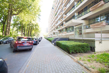 Charger l'image dans la galerie, ( déjà vendu )A vendre appartement deux chambres "Résidence Europe" 7500 Tournai, faire offre à partir de 119.000 €