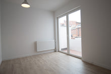 Charger l'image dans la galerie, ( déjà loué ) APPARTEMENT 1 CHAMBRE TOURNAI (centre)