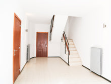 Charger l'image dans la galerie, " Loué " MAISON 2 CHAMBRES + PETIT BUREAU/CHAMBRE TOURNAI