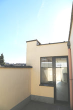 Charger l'image dans la galerie, " Loué " MAISON 2 CHAMBRES + PETIT BUREAU/CHAMBRE TOURNAI