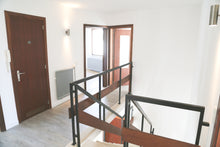 Charger l'image dans la galerie, " Loué " MAISON 2 CHAMBRES + PETIT BUREAU/CHAMBRE TOURNAI
