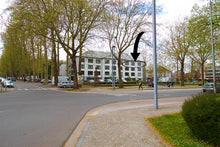 Charger l'image dans la galerie, " vendu " A vendre appartement 3 chambres "Les jardins de la reine" faire offre à partir de