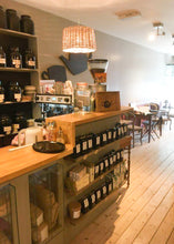 Charger l'image dans la galerie, (loué) A LOUER ATH COMMERCE DE DÉGUSTATION ET DE VENTE DE THÉ...( adresse sur demande )
