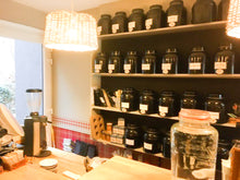 Charger l'image dans la galerie, (loué) A LOUER ATH COMMERCE DE DÉGUSTATION ET DE VENTE DE THÉ...( adresse sur demande )