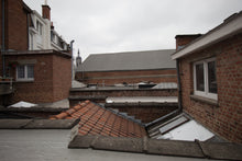 Charger l'image dans la galerie, ( déjà loué ) APPARTEMENT 1 CHAMBRE TOURNAI (centre)